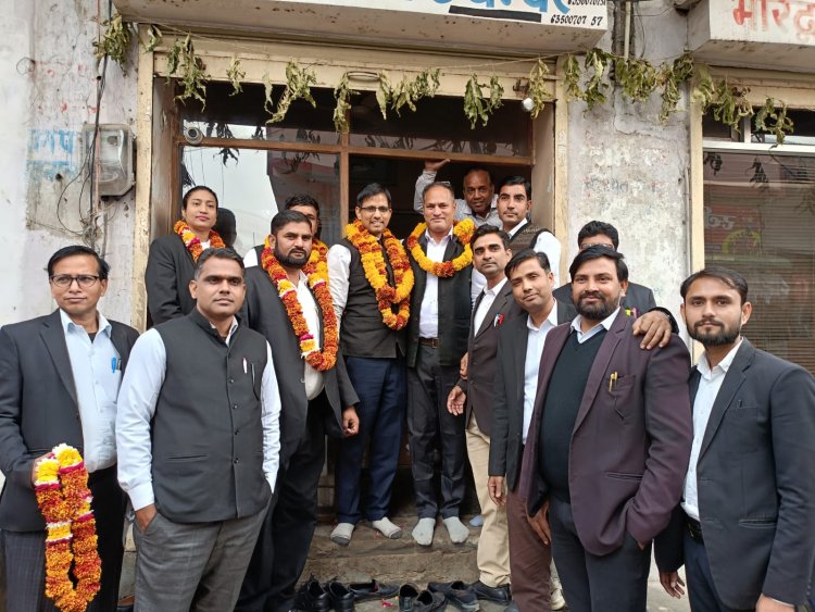दी बार एसोसिएशन आमेर के चुनाव में अध्यक्ष पद हेतु एडवोकेट सुजीत सैनी नामांकन पत्र भरा