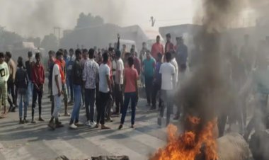 बिहार गोपालगंज: दानापुर सहित दस थानो की पुलिस ने सँभाला मोर्चा, भारी बवाल आगज़नी, पुजारी की हत्या के बाद माहौल बिगड़ा।