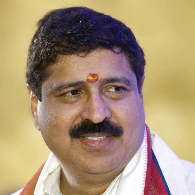 आंध्र प्रदेश: ईवीएम पर हैकिंग करने वाले, नेट इंडिया प्राइवेट लिमिटेड के मैनेजिंग डायरेक्टर हरि कृष्ण प्रसाद क्यों चुनाव आयोग उनसे मिलना नहीं चाहता।