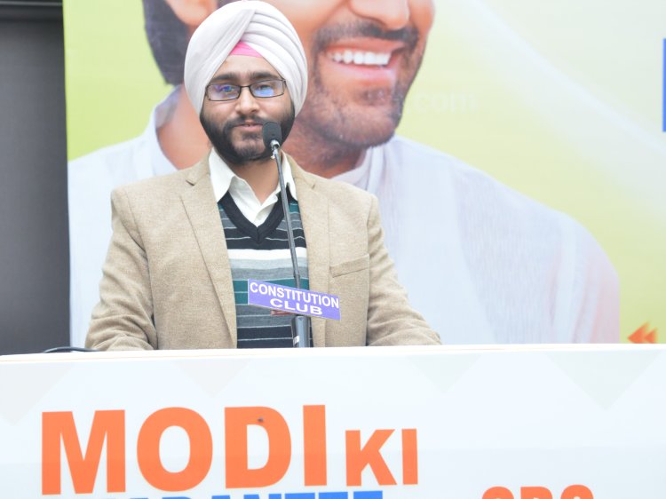 राष्ट्रीय बीजेपी द्वारा आयोजित कार्यक्रम मे बोले कश्मीरी लेखक चेत कमल प्रकाश जम्मू-कश्मीर राज्य से अनुच्छेद 370 और अनुच्छेद 35A रद्द होने पर कहा कि सरकार द्वारा किये गए इस फैसले के कारण ही भारत का पूर्ण रूप से एकीकरण हुआ