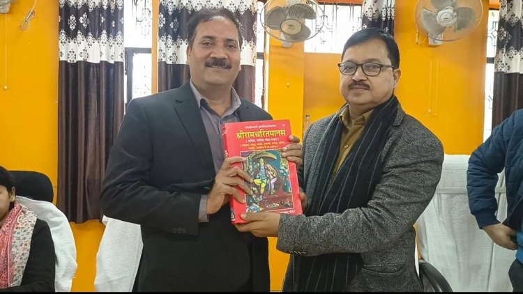 राम काज के लिए निचलौल तहसीलदार राम अनुज त्रिपाठी ने ली स्वैच्छिक सेवानिवृति, अपने गृहनगर अयोध्या में करेंगे राम सेवा।