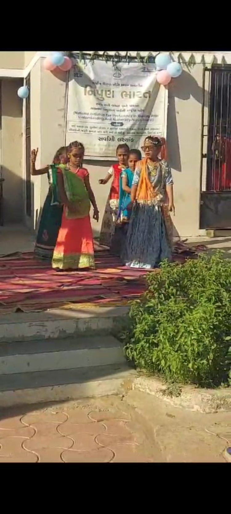 તારીખ 26 જાન્યુઆરી 2024 ના રોજ કપડવંજ તાલુકા ગામ ઢેકિયા ના મુવાડા પ્રાથમિક શાળામાં 75 માં પ્રજાસત્તાક પર્વની ઉજવણી કરવામાં આવી.