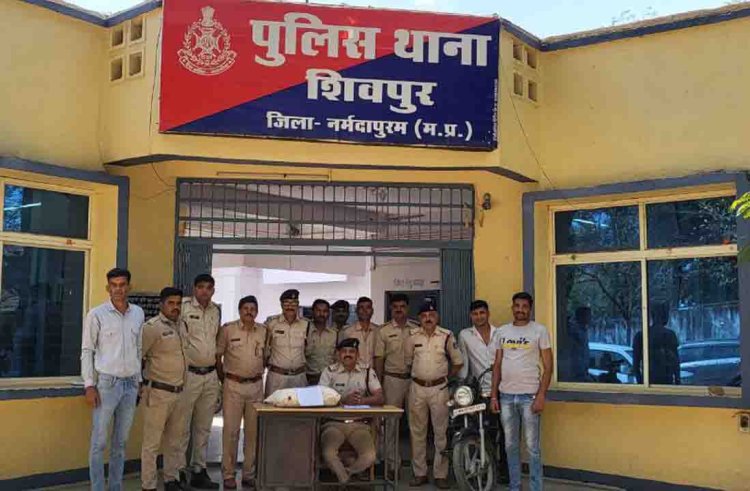शिवपुर पुलिस की गांजे पर कार्रवाई, 6 किलो गांजे एवं मोटरसाइकिल के साथ दो आरोपी गिरफ्तार