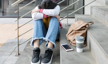 "माहौल खराब होगा": बलात्कार पीड़िता को 12वीं कक्षा की परीक्षा देने से स्कूल ने रोका