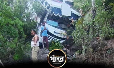 जम्मू कश्मीर में आतंकवादियों ने तीर्थयात्रियों की बस पर किया अटैक