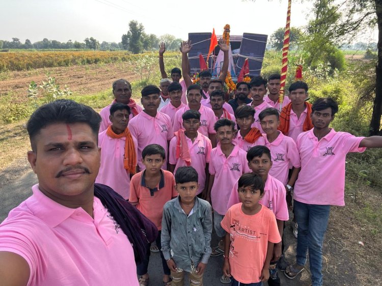 આજ રોજ તારીખ 9 11 2024 ના રોજ જય આદ્યશક્તિ યુવક મંડળ ઢેકિયા દ્વારા ઢેકિયા થી પાટડી પગપાળા સંઘનો પ્રશથાન કરવામાં આવ્યું
