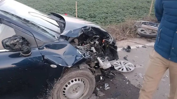 लेखपाल की कार ने मारी बाइक में टक्कर, जिपं सदस्य के भाई समेत दो युवकों की मौत
