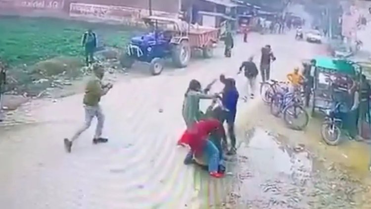 : पिता को बचाने के लिए ढाल बनी बेटियां, दबंगों के छुड़ा दिए छक्के