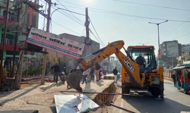 बिहार में अतिक्रमण हटाने गईं महिला मजिस्ट्रेट के साथ दुर्व्यवहार, सड़क पर पटका, कपड़े भी फाड़े