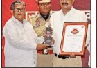 राज्यपाल श्री गुलाब चंद कटारिया  ने  समाजसेवी डॉ. सतीश गर्ग  को एक्सीलेंस अवार्ड से सम्मानित किया
