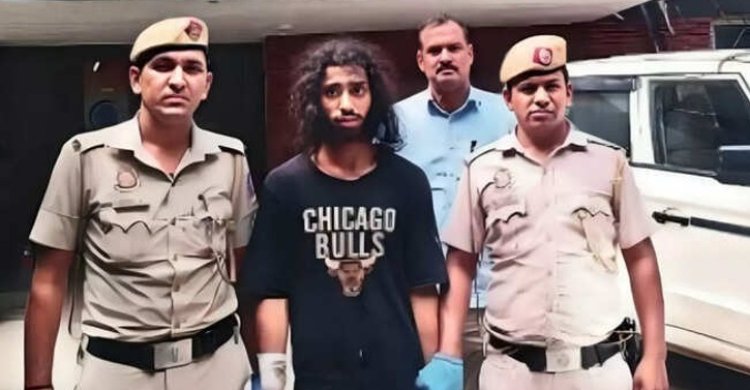 दिल्ली में डीयू स्टूडेंट की चाकू मारकर हत्या, शव जलाने का प्रयास, आरोपी युवक गिरफ्तार