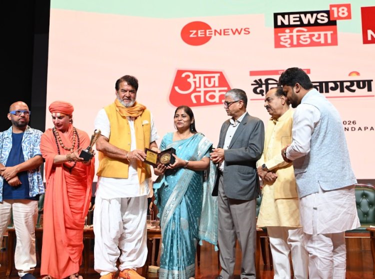 Seema Khandale Honoured with Veer Savarkar National Award 2026 for Advancing Women Empowerment and Menstrual Health Awareness