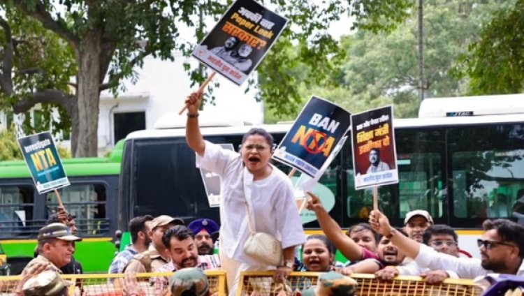 मोदी सरकार के 'पेपर लीक' मॉडल के चलते जा रही बच्चों की जान, कांग्रेस पार्टी ने 15 छात्रों की आत्महत्या का किया दावा